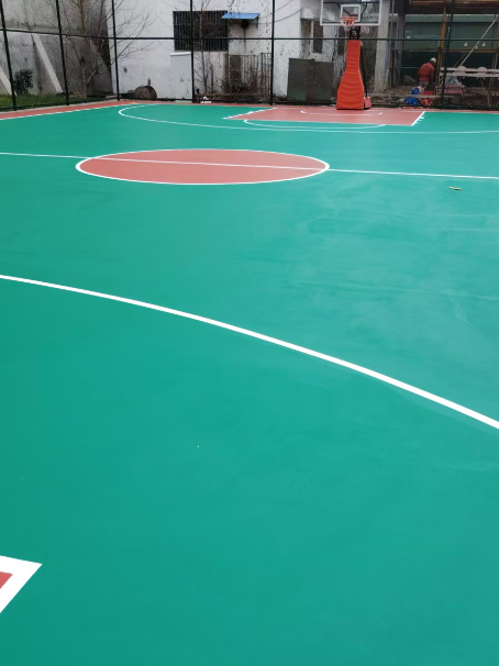 凤阳 球场长期使用易出现地面开裂